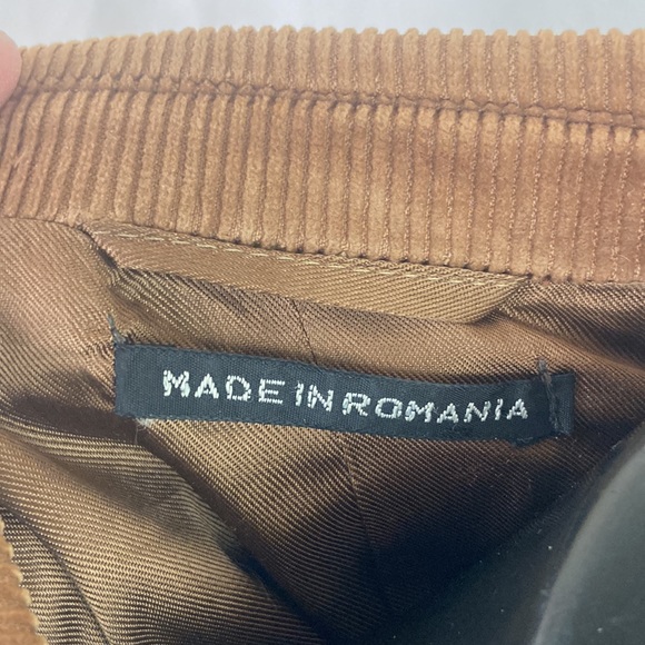 Two-Button Brown Corduroy Blazer Made in Romania - Picture 3 of 13